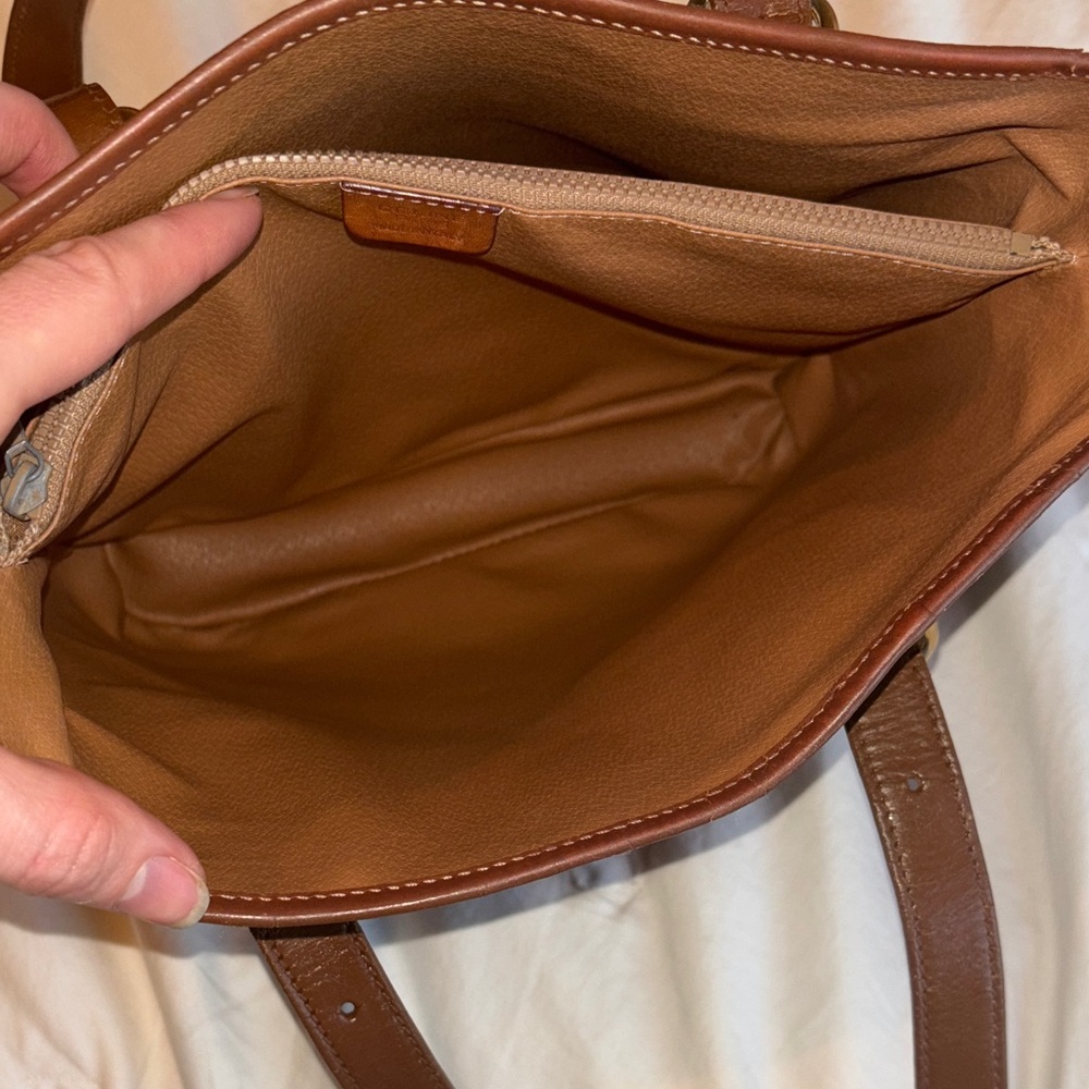 Celine Vintage Macadam Bucket Bag
Leather Brown Gold - Picture 9 of 16
